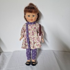 Poupée Marie Françoise et sa