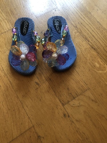 Tongs fille talons bas - à,