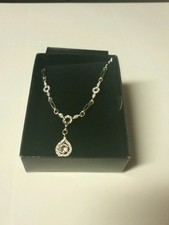 Avon Timeless Y Necklace