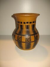 Rare pot en céramique signé