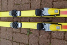 skis salomon + fixations + Batons + housse