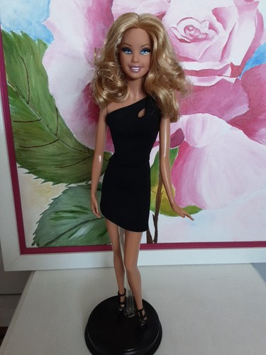 Barbie basics black model - barbie,