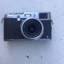 FUJI X100S (DOES NOT TURN ON