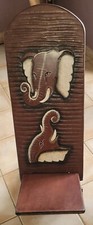 CHAISE AFRICAINE PALABRE SCULPTER ET PEINT-BOIS MASSIF, TRES LOURD.