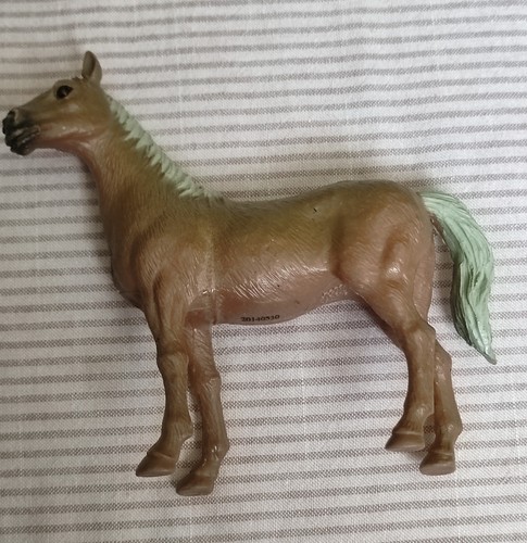 Cheval figurine 2011 réf - 2011,