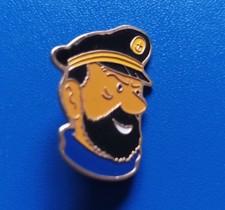 epinglette le capitaine