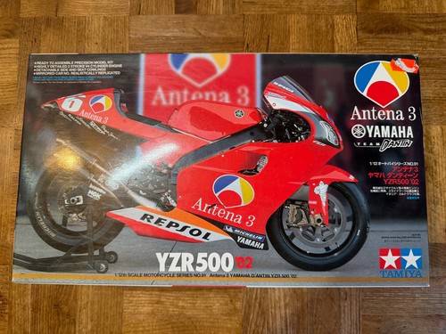Maquette moto tamiya ref - 1/12,