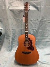 Godin Metropolis Natural Cedar