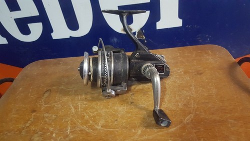 Lot moulinet pêche vintage - ,
