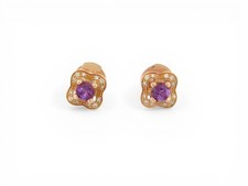 NEUF BOUCLES D'OREILLES