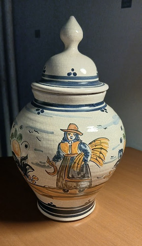 Beau pot couvert céramique - beau,