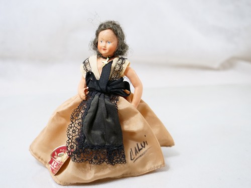 Poupée folklorique rosy - poupée,