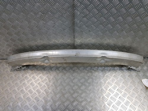 Traverse bouclier pare choc