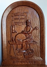 Ancien cadre bois sculpté signé JC LARDEUX Vieux métiers : LE RÉMOULEUR CA1x