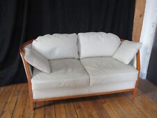 Canapé cuir 2 places couleur ivoire Jean Roche style Classique