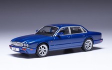 Jaguar XJ8 Bleu 1998 1/43 IXO