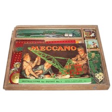 Ancienne grande boîte - , /