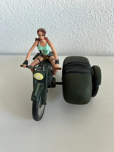 Tomb raider lara croft - tomb,