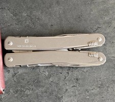 Victorinox Pince Couteau Multifonctions Argenté Plus Étuit