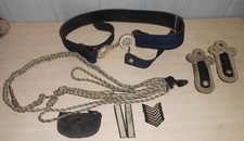 lot officier de gendarmerie grande tenue ceinturon aiguillettes etc + calot noir