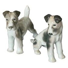 paire de chiens en porcelaine