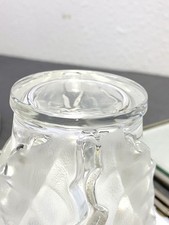 Vase en cristal modèle Feuille de Chêne par Lalique France