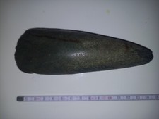 HACHE PIERRE POLIE NEOLITHIQUE