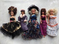 Clone Barbie: Tanya de CEPPIRATTI, Betty Teen de TONG, Sindy