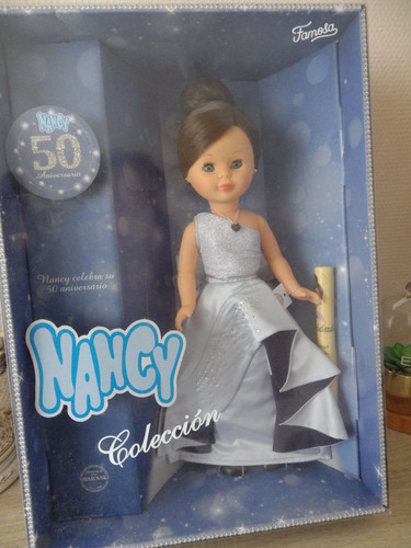 Poupee nancy famosa - poupee, e
