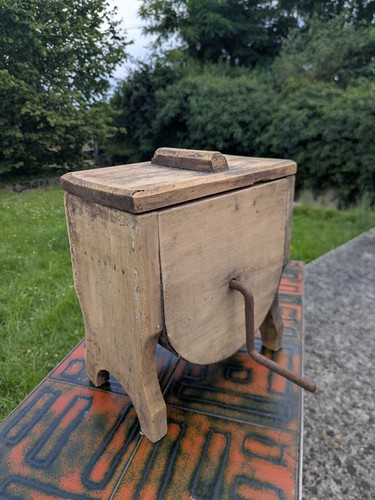 Ancienne baratte beurre art - ancienne, a