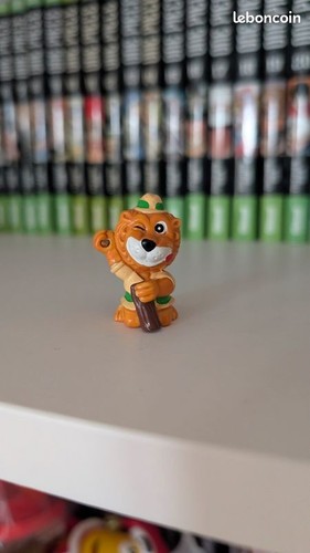 Figurine lion bûcheron jouet