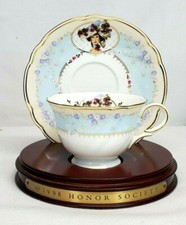 Avon COMMEMORATIVE Mrs Albee