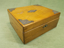 Ancien Petit Coffret en Bois - Boite à Bijoux / Couture - Vintage 1930/40's