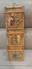 MAGNIFIQUE PORTE COURRIER / VIDE POCHE MURAL EN ROTIN  VINTAGE 70'S