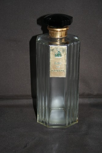 Grand flacon ancien - -, de