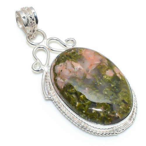 Pendentif bijou ancien fait
