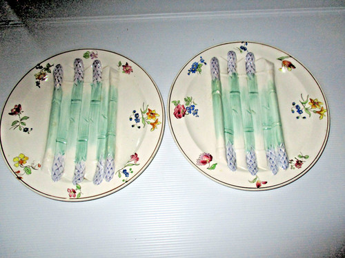 Anciennes assiettes à - 2,
