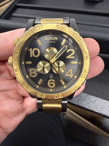 Montre analogique pour homme