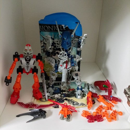 Lego bionicle lot - bionicle,