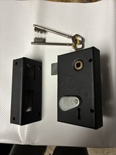 Serrure en applique de Grille