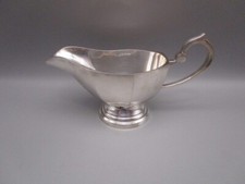 Saucière ancienne en métal