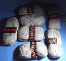 Fil à tricoter 7 ANTRON 50 GRS. ENV. 70 % acrylique 30 % nylon fabriqué en Gr...