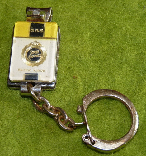 Rare porte clés - , ongles
