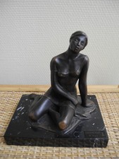 statuette bronze femme Italica