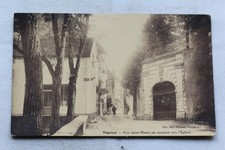 Vézelay, rue saint Pierre, en