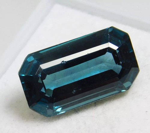 Tourmaline indicolite bleue