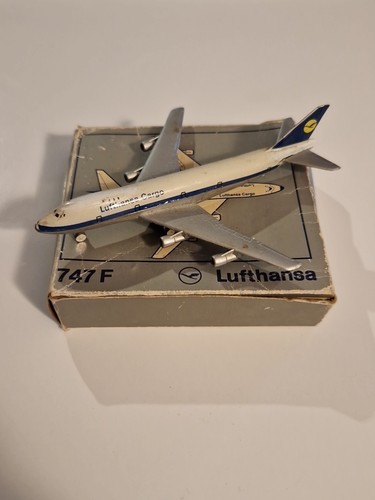 Schuco avion boeing 747 - avion,