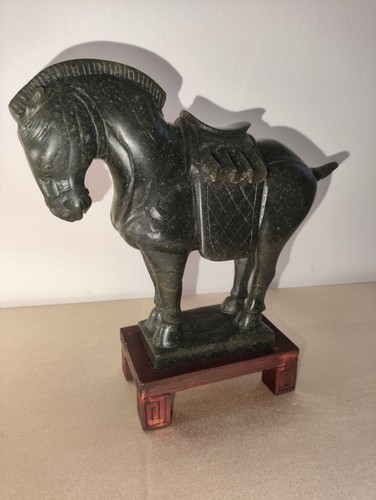 Statue cheval pierre - statue,
