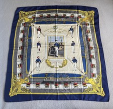 Rare vintage Carré foulard soie Hermès Croiseur Jeanne d'Arc  1957 . état neuf