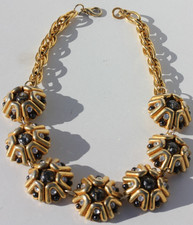 COLLIER VINTAGE EN METAL DORÉ - ALEXIS LAHELLEC - PARIS - L. 47 cm - 115 g